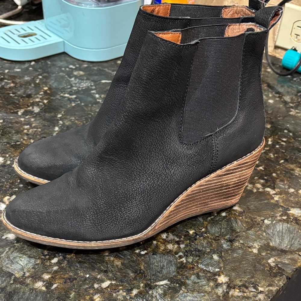 Lucky Brand Leather-suede  Booties! Size 9